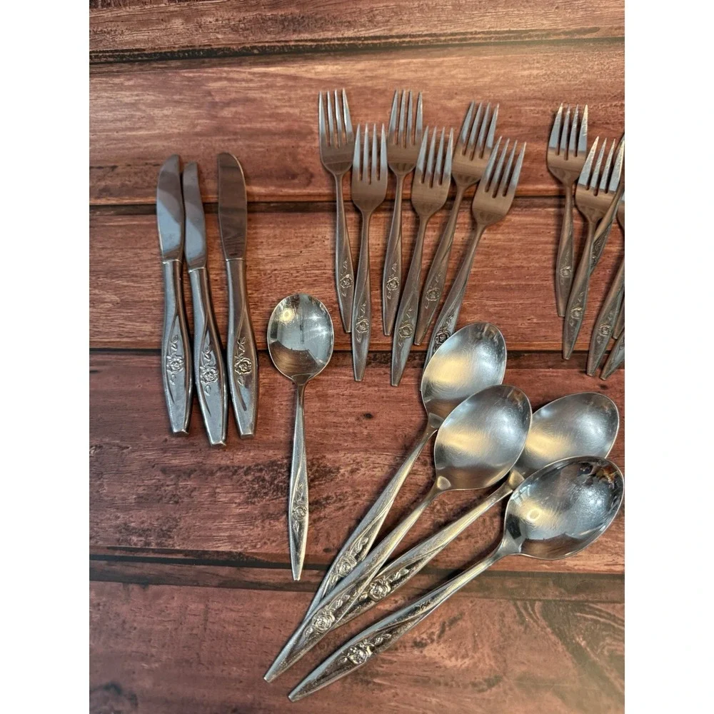Oneida Oneidacraft Deluxe Stainless Teaspoons Lasting Rose Flatware Set Of 29